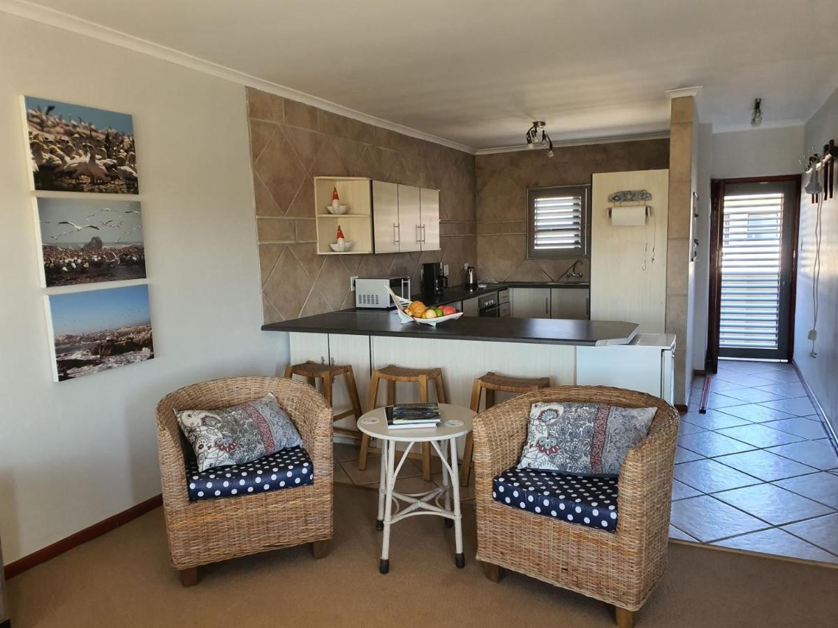 Albatross Guesthouse Langebaan Exterior foto